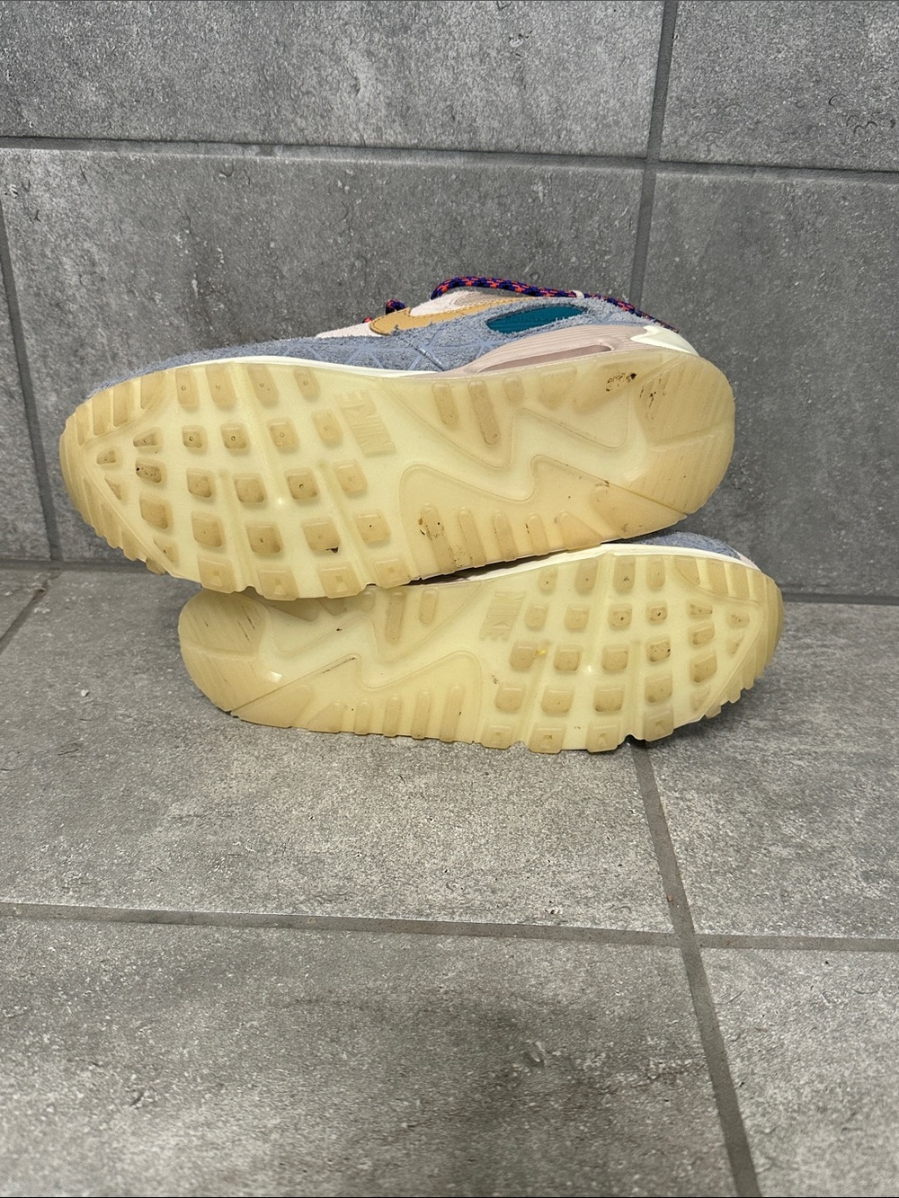 Nike Air Max 90 SE Fossil Stone Slate Sneakers size 6.5 excellent condition - Picture 5 of 5